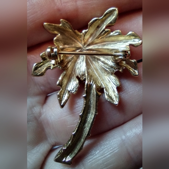 Beach brooches - Picture 8 of 10